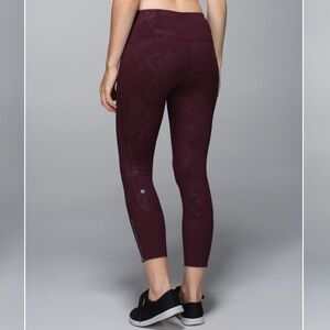 Lululemon Rebel Runner Crop Full-On Luxtreme Pants